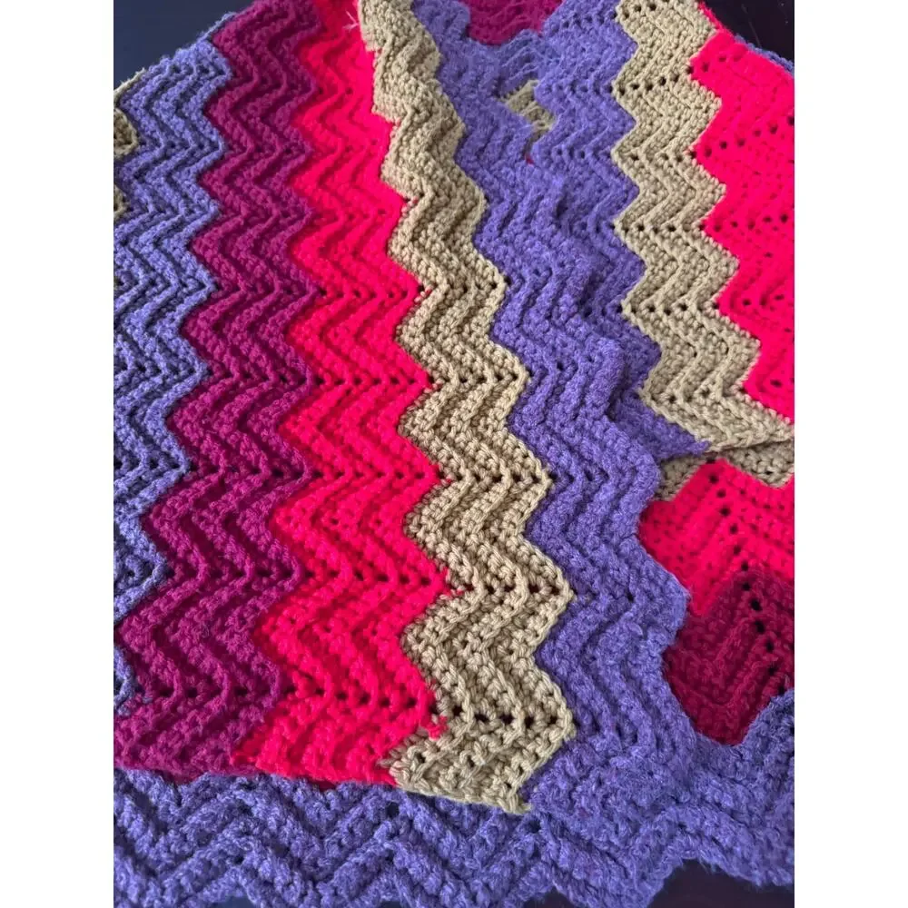 VTG Handmade Crochet Ripple Afghan Retro Chevron Multicolor Blanket‎ Throw Cozy
